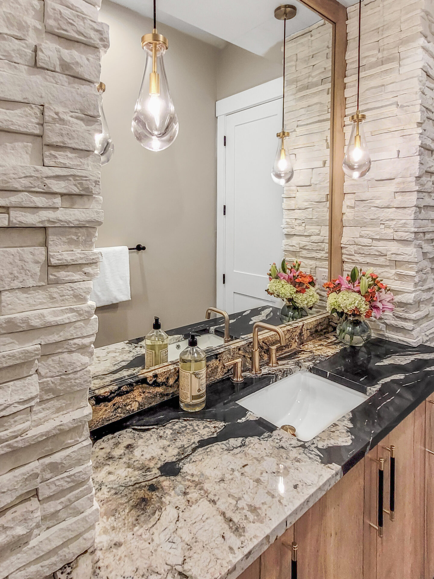 granit banyo tezgahı